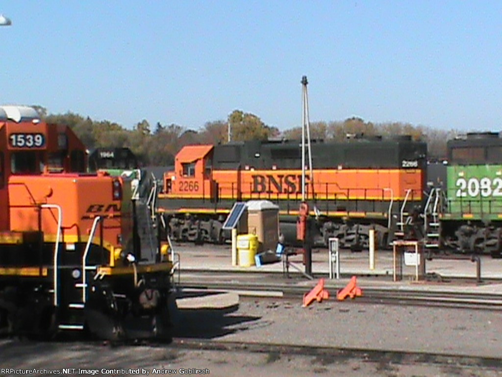 BNSF 2266